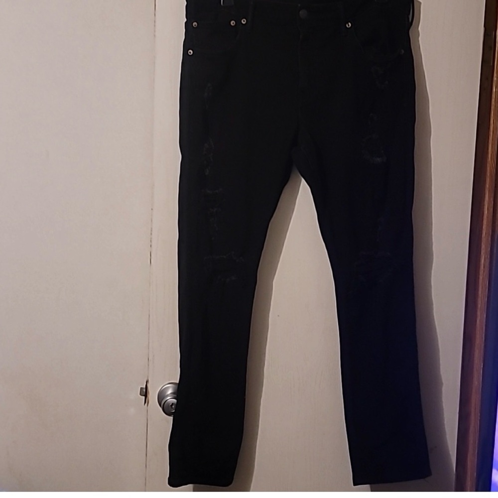 Real Good Mens AE AirFlex+ Athletic Fit Jean Distressed Black Wash